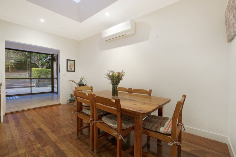 Photo - 20 Smith Street, Holland Park QLD 4121 - Image 4