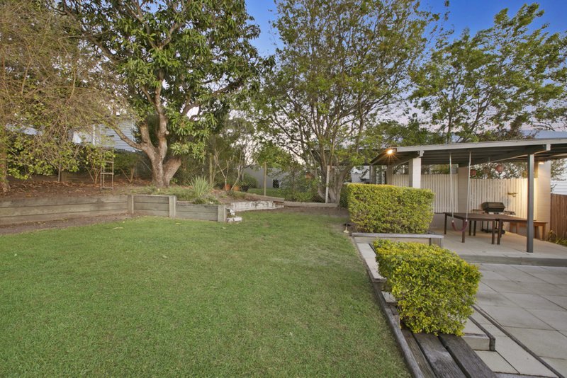 Photo - 20 Smith Street, Holland Park QLD 4121 - Image 7