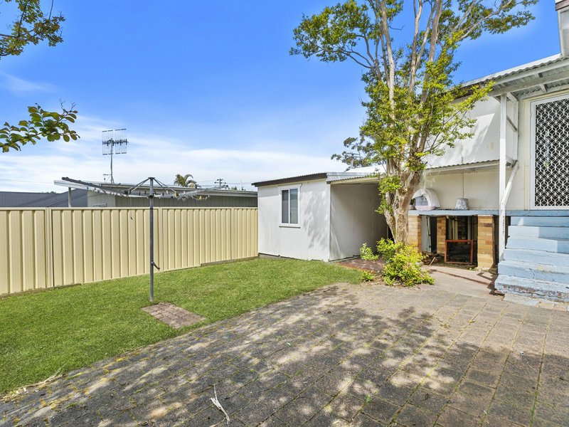 Photo - 20 South Street, Killarney Vale NSW 2261 - Image 8