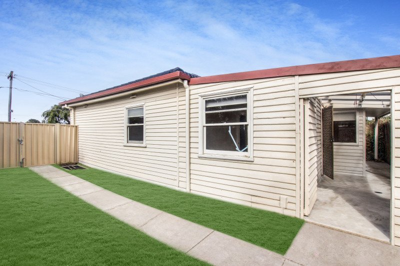 Photo - 20 Sredna Street, West Footscray VIC 3012 - Image 6
