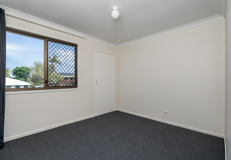 Photo - 20 St Johns Way, Boronia Heights QLD 4124 - Image 11