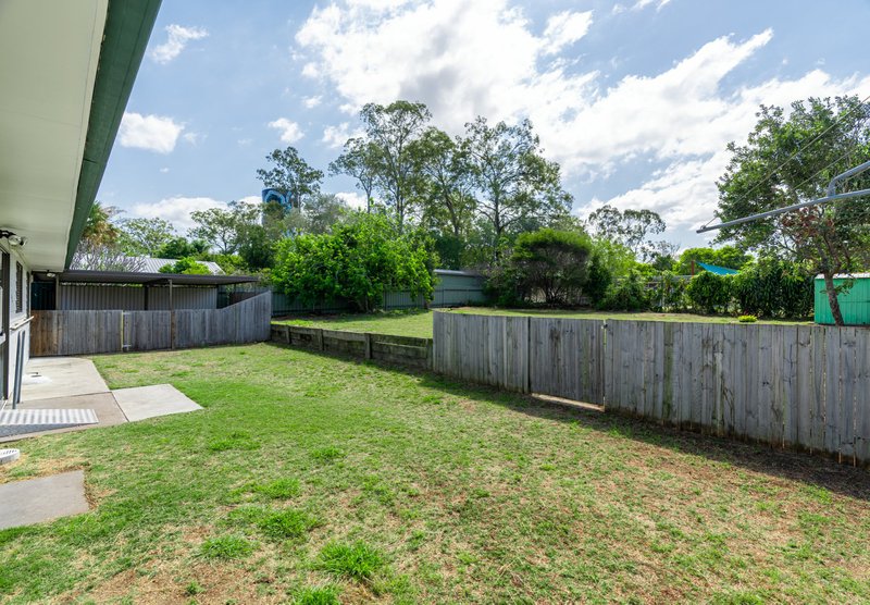 Photo - 20 St Johns Way, Boronia Heights QLD 4124 - Image 15