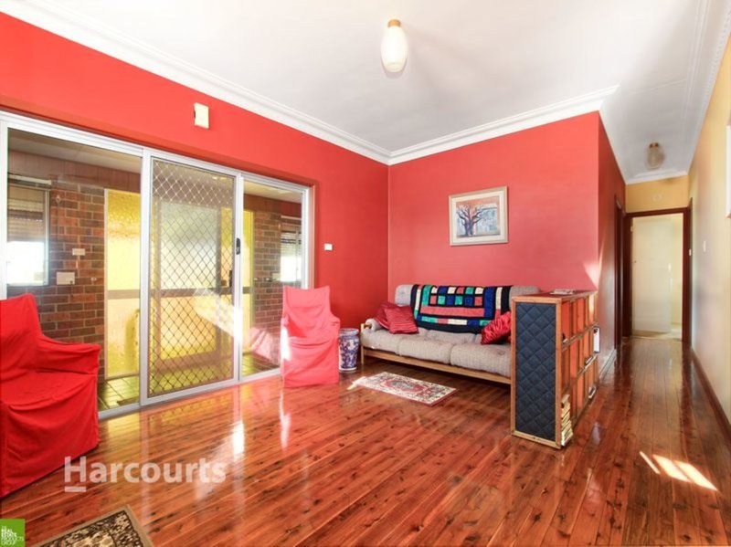 Photo - 20 St Lukes Avenue, Brownsville NSW 2530 - Image 3