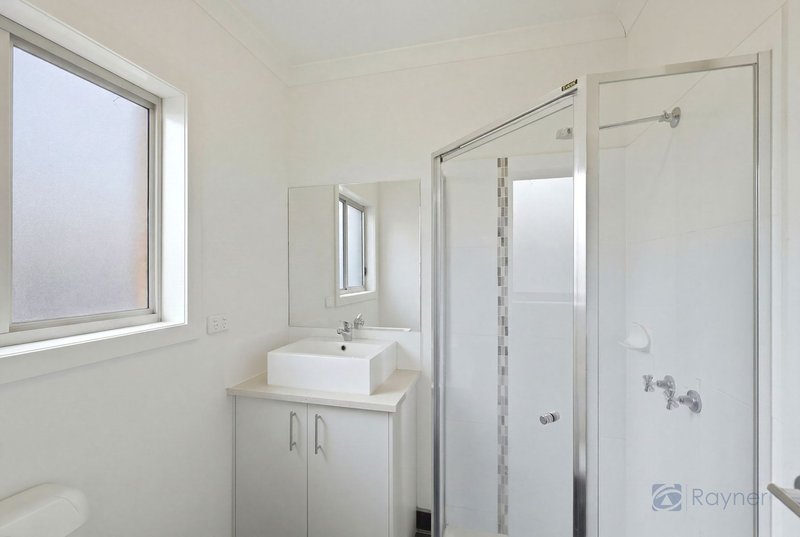 Photo - 20 Stockwell Street, Melton South VIC 3338 - Image 6