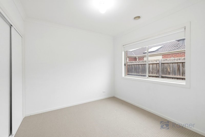 Photo - 20 Stockwell Street, Melton South VIC 3338 - Image 10