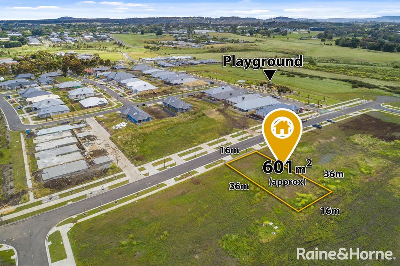 Photo - 20 Stonemason Boulevard, Kyneton VIC 3444 - Image 4