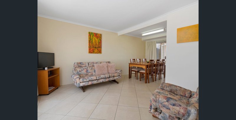 Photo - 20 Strachan Court, Collingwood Park QLD 4301 - Image 4
