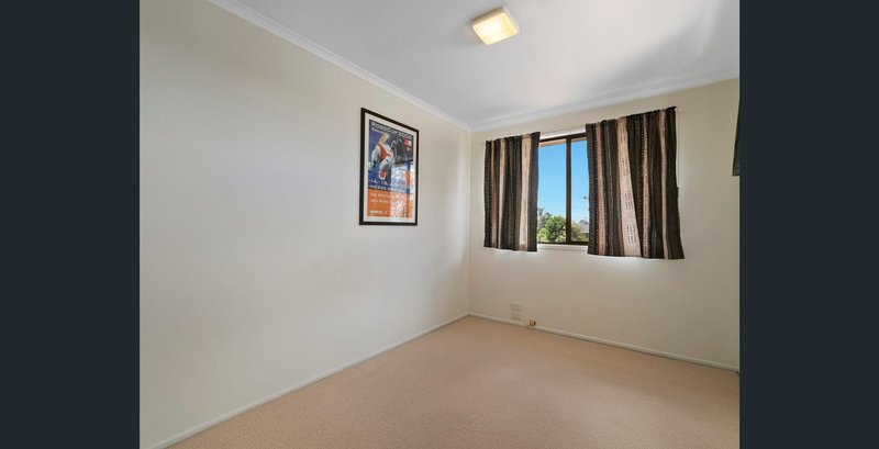 Photo - 20 Strachan Court, Collingwood Park QLD 4301 - Image 7