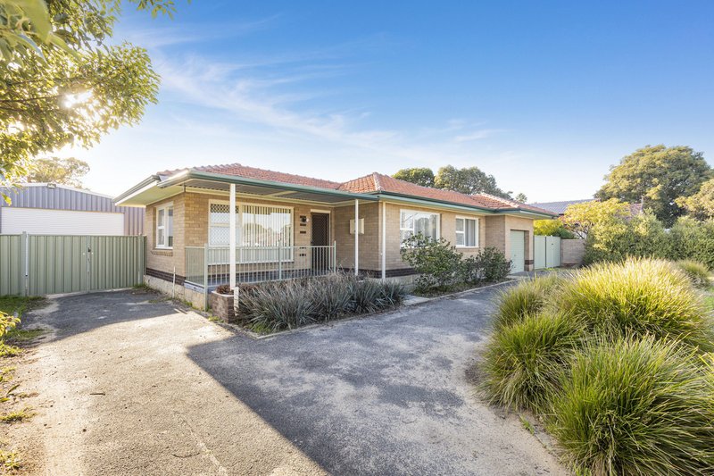 Photo - 20 Sullivan Street, Beckenham WA 6107 - Image 2