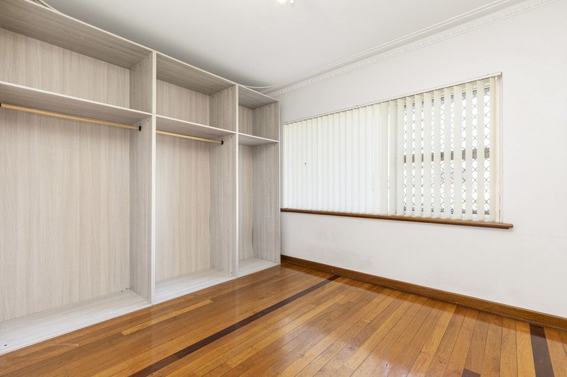 Photo - 20 Sullivan Street, Beckenham WA 6107 - Image 6