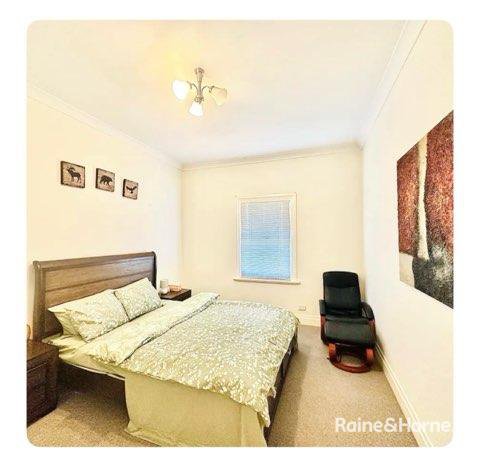 Photo - 20 Summerhill Road, Maidstone VIC 3012 - Image 4