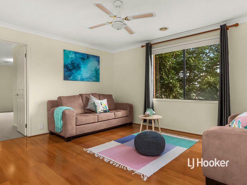 Photo - 20 Sumner Crescent, Point Cook VIC 3030 - Image 6