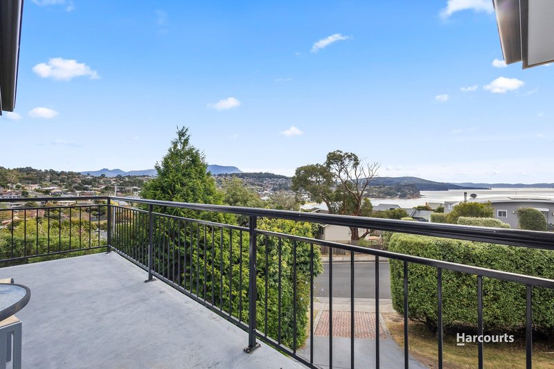 Photo - 20 Suncoast Drive, Blackmans Bay TAS 7052 - Image 10