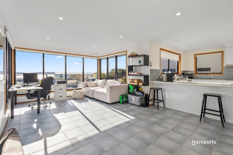 Photo - 20 Suncoast Drive, Blackmans Bay TAS 7052 - Image 19