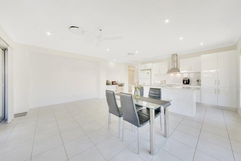 Photo - 20 Sundew Street, New Auckland QLD 4680 - Image 9