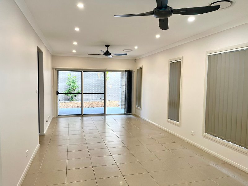 Photo - 20 Sundowner Parkway, Gables NSW 2765 - Image 3