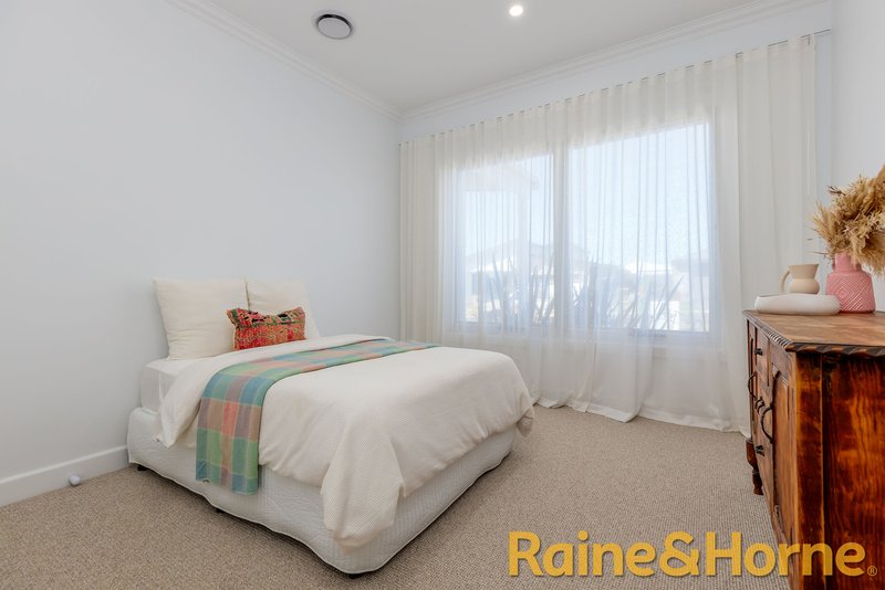 Photo - 20 Sunningdale Close, Dubbo NSW 2830 - Image 15