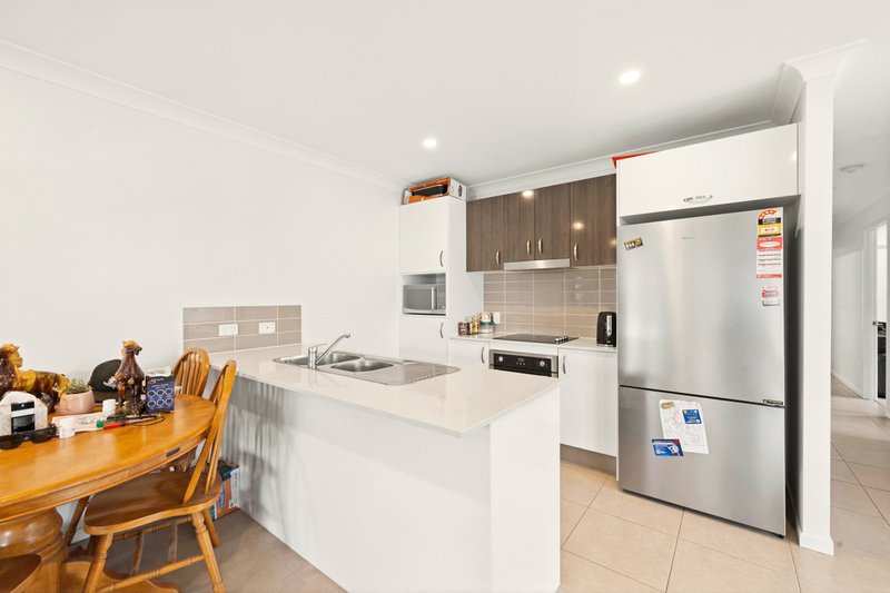 Photo - 20 Sunreef Street, Burpengary QLD 4505 - Image 7