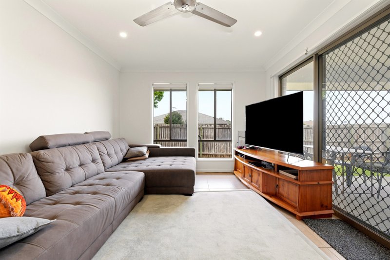 Photo - 20 Sunreef Street, Burpengary QLD 4505 - Image 19