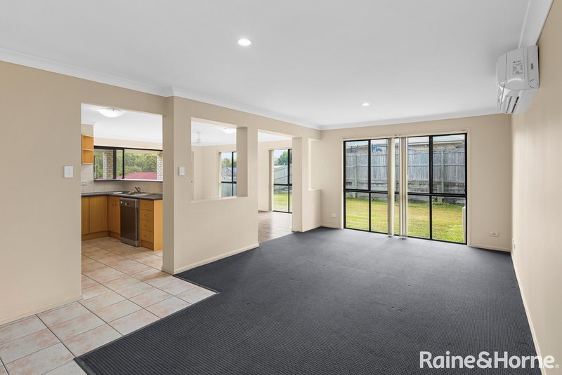 Photo - 20 Sunview Road, Springfield QLD 4300 - Image 11