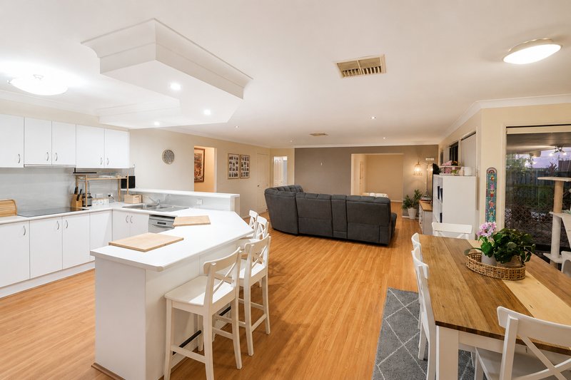 Photo - 20 Syracuse Street, Redland Bay QLD 4165 - Image 6
