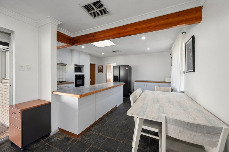 Photo - 20 Temby Street, Beckenham WA 6107 - Image 17