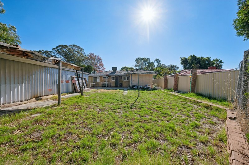 Photo - 20 Temby Street, Beckenham WA 6107 - Image 24
