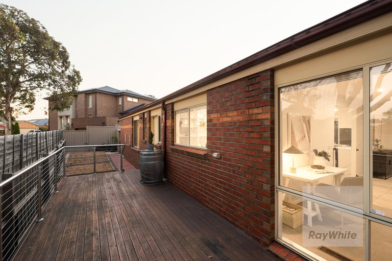 Photo - 20 Templeton Drive, Mill Park VIC 3082 - Image 20