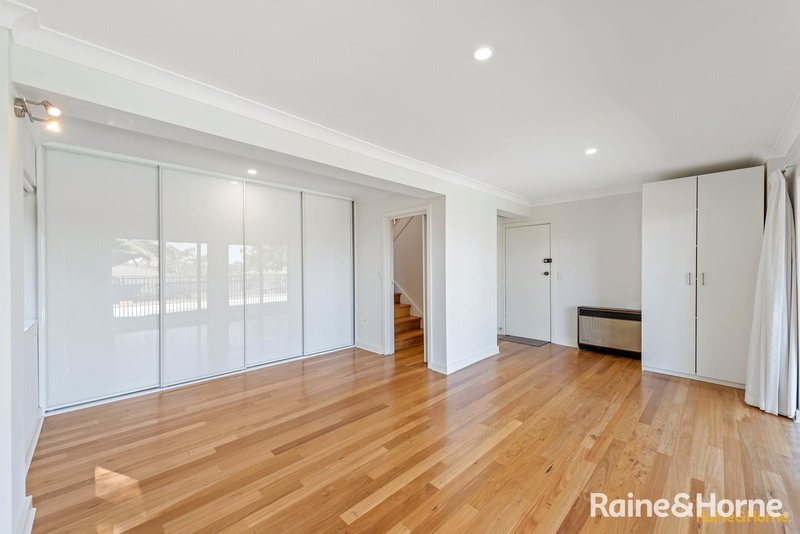 Photo - 20 The Boulevard, Bellevue Heights SA 5050 - Image 7