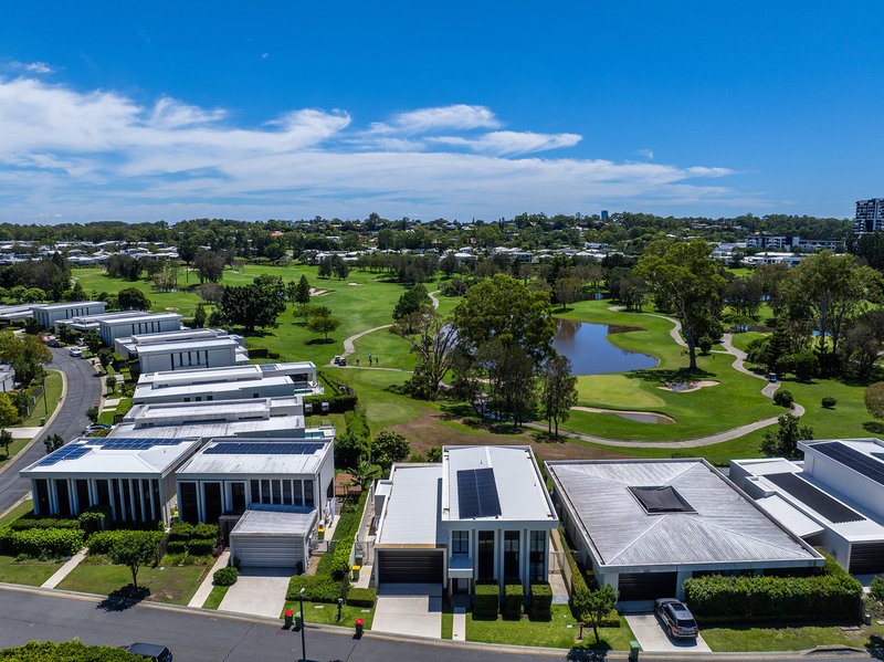Photo - 20 The Boulevarde , Benowa QLD 4217 - Image 6