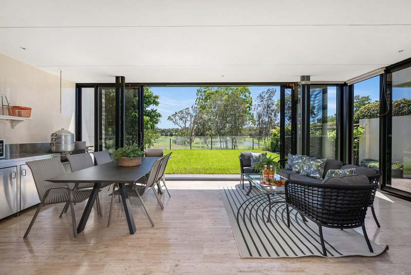 Photo - 20 The Boulevarde , Benowa QLD 4217 - Image 8