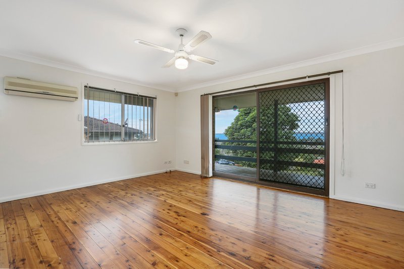 Photo - 20 Thirroul Road, Kanahooka NSW 2530 - Image 4