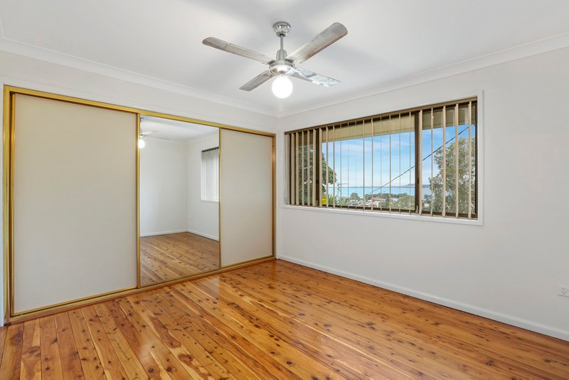 Photo - 20 Thirroul Road, Kanahooka NSW 2530 - Image 5