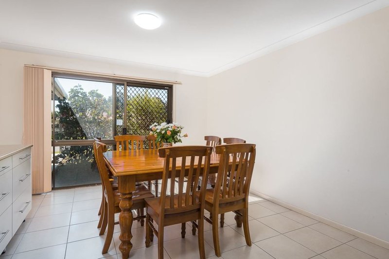 Photo - 20 Thornburgh Street, Oxley QLD 4075 - Image 3