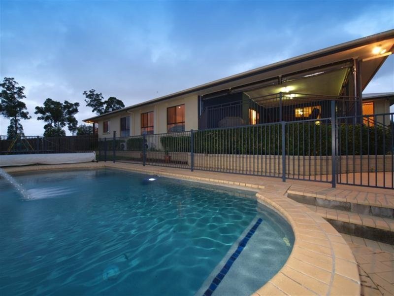 20 Toressian Place, Cashmere QLD 4500