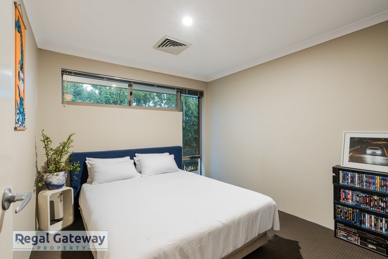 Photo - 20 Torrey Crescent, Aubin Grove WA 6164 - Image 13