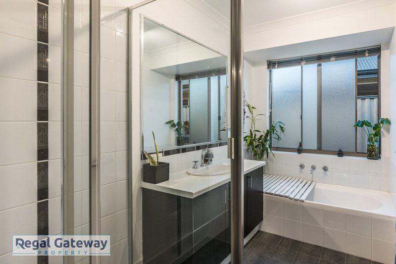 Photo - 20 Torrey Crescent, Aubin Grove WA 6164 - Image 14