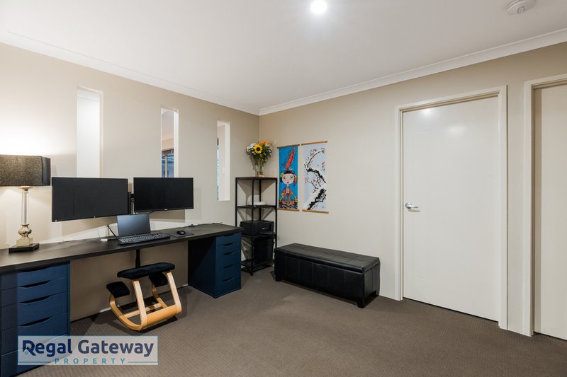 Photo - 20 Torrey Crescent, Aubin Grove WA 6164 - Image 17