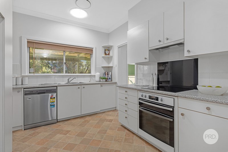 Photo - 20 Tournay Street, Peakhurst NSW 2210 - Image 5