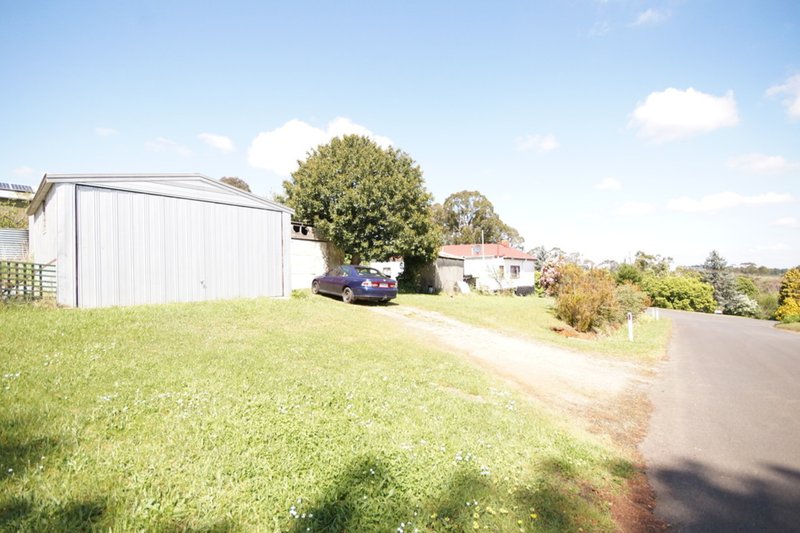 Photo - 20 Town Road, Gembrook VIC 3783 - Image 2