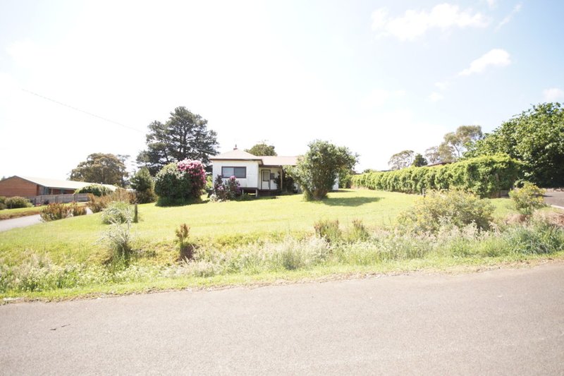 Photo - 20 Town Road, Gembrook VIC 3783 - Image 8