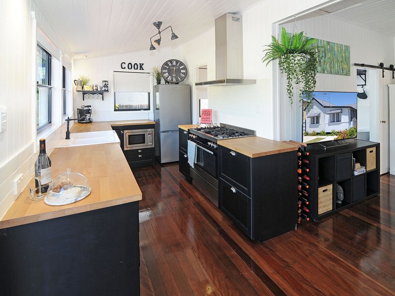 Photo - 20 Towner Street, Sandgate QLD 4017 - Image 3