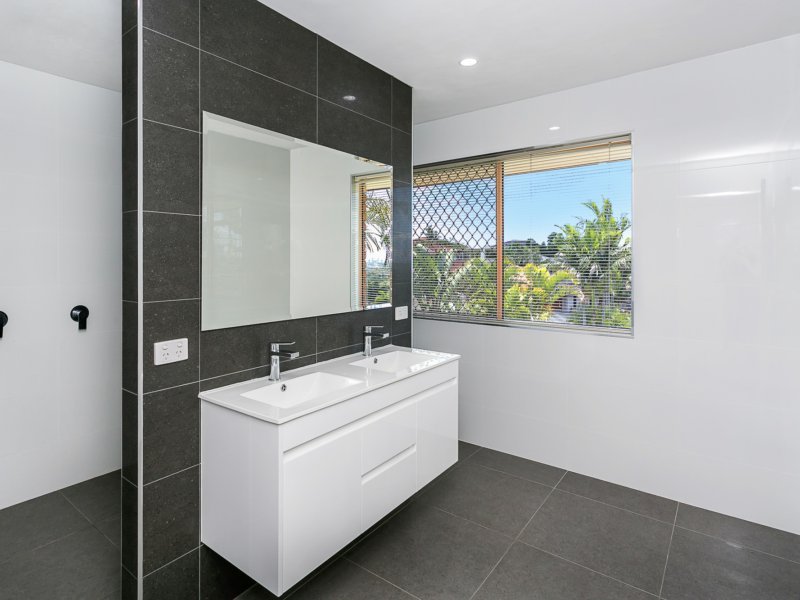 Photo - 20 Trafalgar St , Highland Park QLD 4211 - Image 11