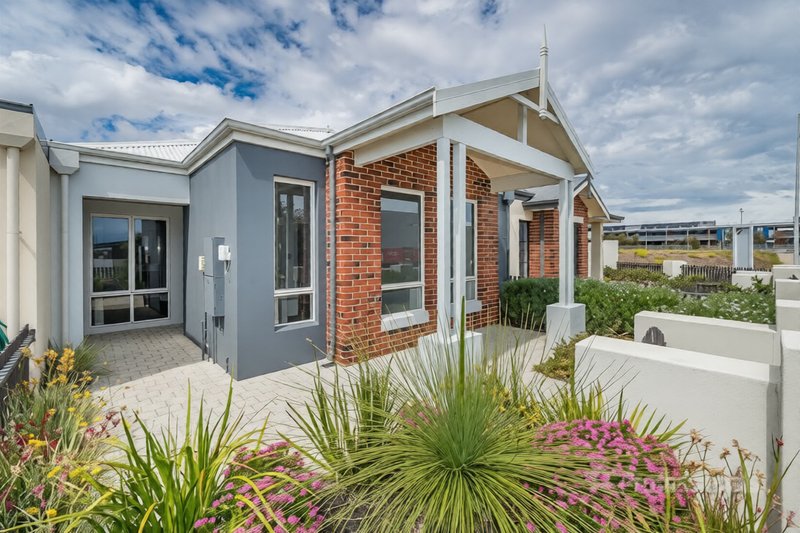 Photo - 20 Trethowan Promenade, Alkimos WA 6038 - Image 20