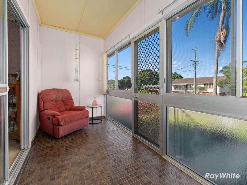 Photo - 20 Trumpy Street, Silkstone QLD 4304 - Image 6