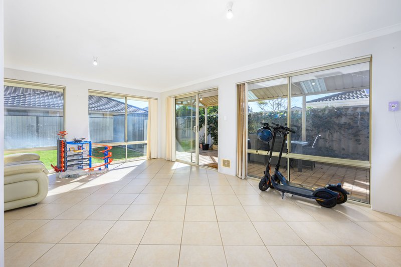 Photo - 20 Tryall Avenue, Port Kennedy WA 6172 - Image 5