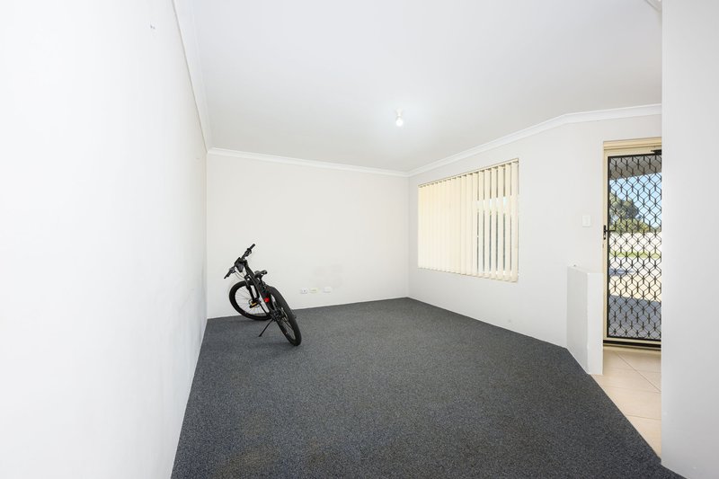 Photo - 20 Tryall Avenue, Port Kennedy WA 6172 - Image 8