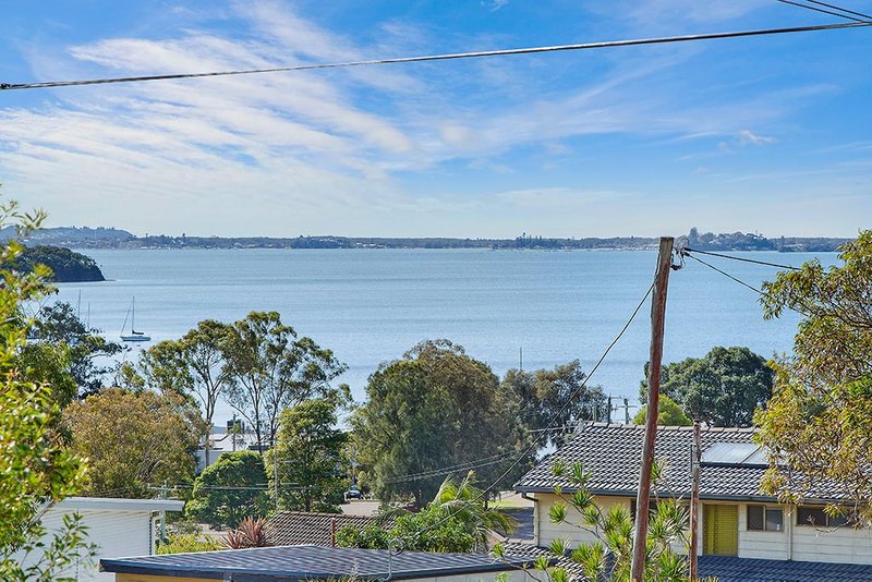 20 Tuloa Street, Wangi Wangi NSW 2267