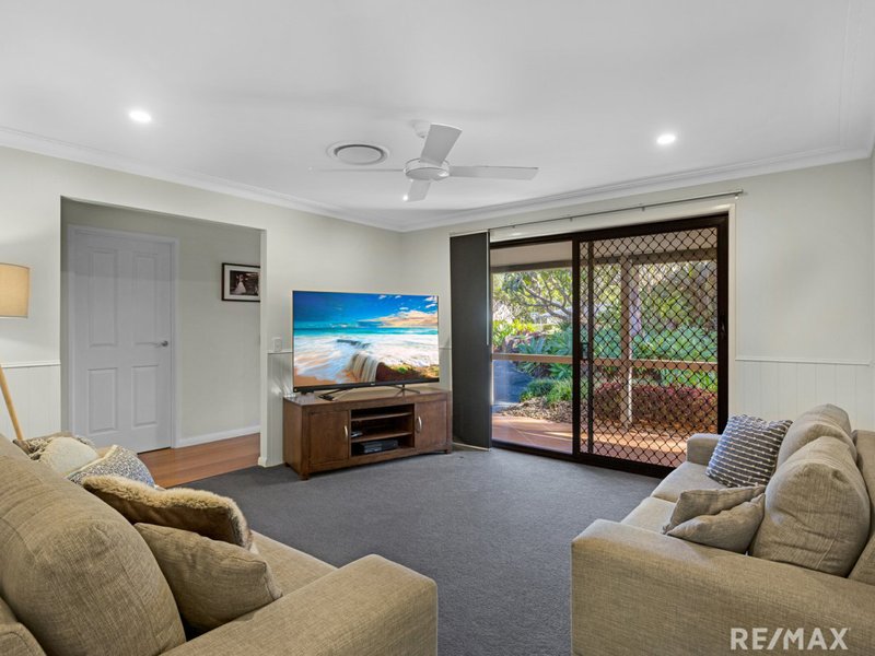 Photo - 20 Umpara Crescent, Mudgeeraba QLD 4213 - Image 3