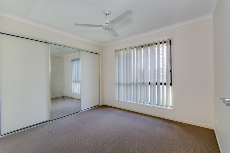 Photo - 20 Valuniu Place, Boronia Heights QLD 4124 - Image 5